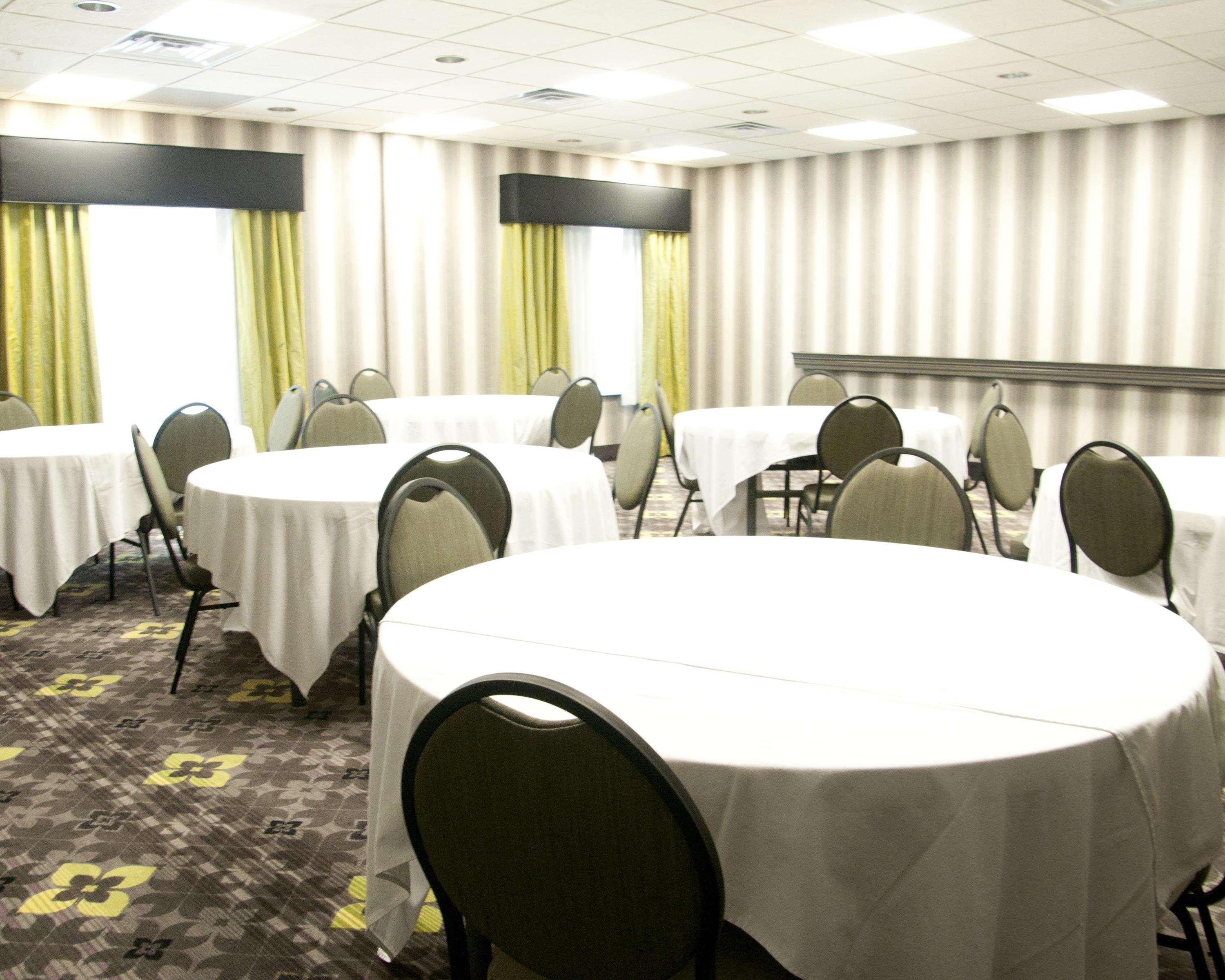 Hampton Inn By Hilton Leesville Fort Johnson Exterior foto